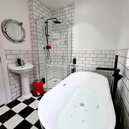 Southsea Royale James Bond 3 Bed Cool Penthouse, Seafront Parking Portsmouth Exterior foto