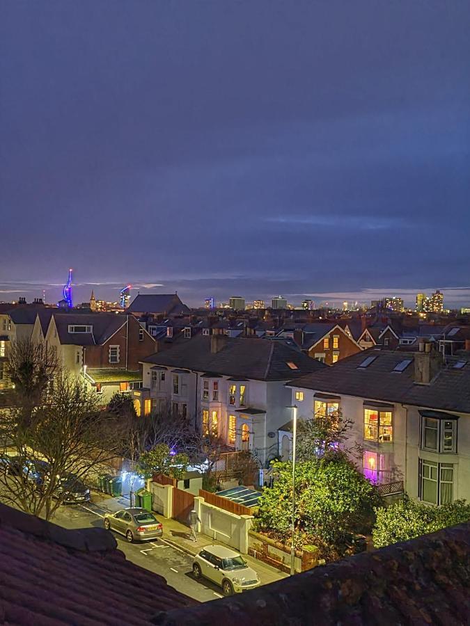 Apartamento Southsea Royale Bond 3 Bed Cool Penthouse, Seafront Parking *