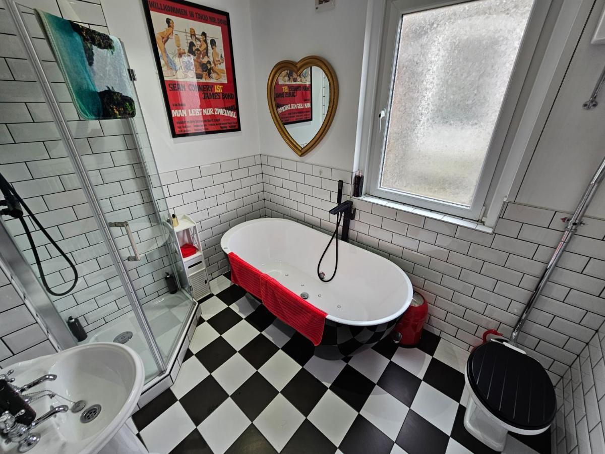 Southsea Royale Bond 3 Bed Cool Penthouse, Seafront Parking Apartamento Portsmouth